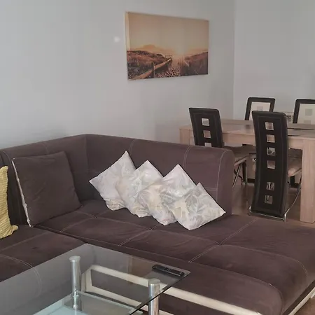 в центъра до парк оборище Apartament Sofia