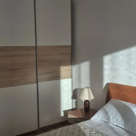 Apartament в центъра до парк оборище